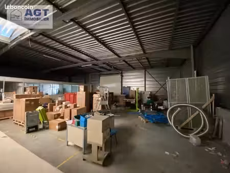 local commercial 300 m²