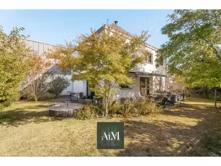 maison de luxe à vendre dans le quartier bernus-kergypt-keruzen-campen