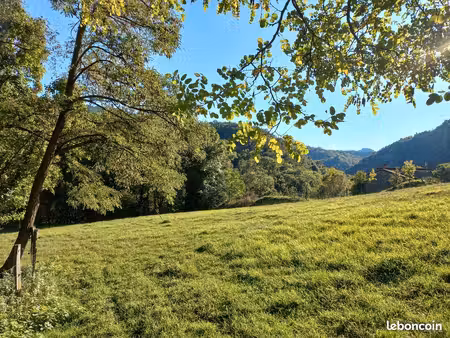 terrain constructible 2500m²