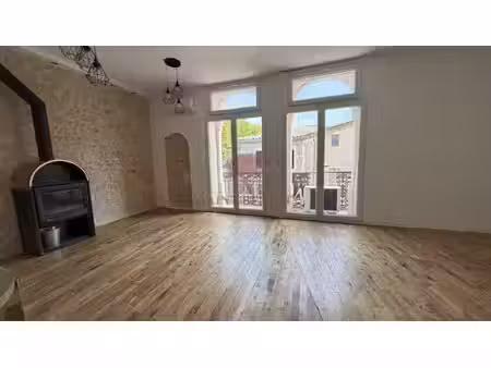 ensemble immobilier comprenant 3 appartements