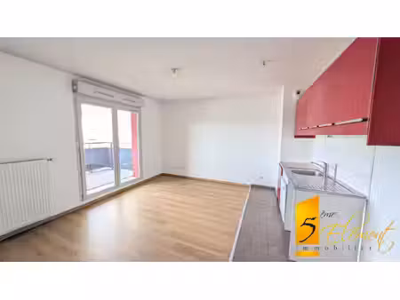 t3 avec balcon