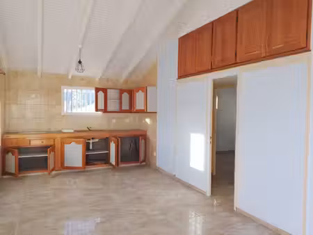 à vendre – maison 2 niveaux à baillif guadeloupe  proche du centre et de toutes commodités