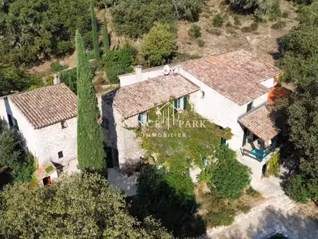 propriété de caractère en pierre 276 m2 terrain de plus