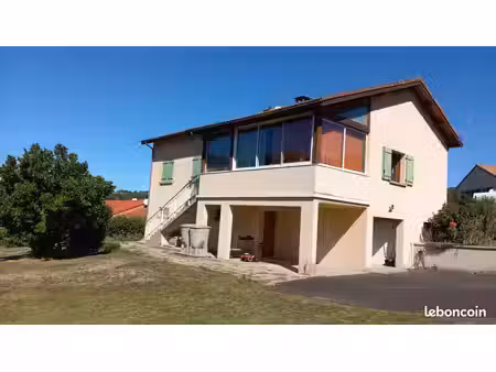 maison traditionnelle familiale