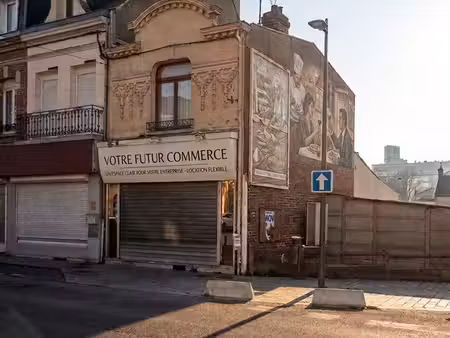 immeuble mixte  vide de toutes locations