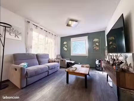 maison 7 pièces 110 m²