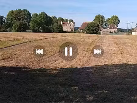 bas prix pour 4000m2 dont 1100 constructibles
