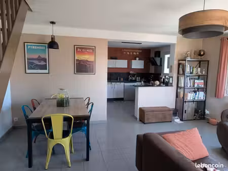 duplex 70 m² – 2 chambres – parking privatif – billère proche pau