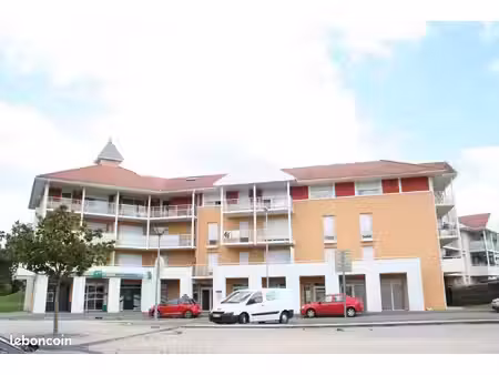 t2 bis - 52 m2 avec 2 places dans parking aérien sécurisé