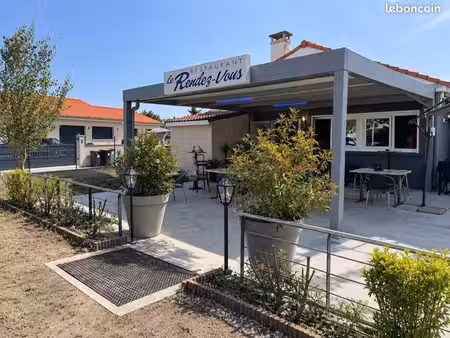 bar brasserie restaurant