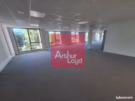bureaux 649 m² clermont ferrand