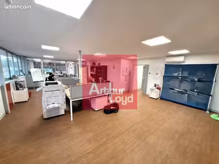 bureaux 207 m² le cendre