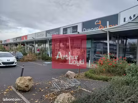 local commercial 224 m² aubiere