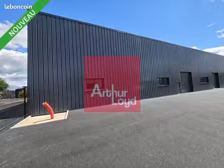local d'activite 200 m² aubière