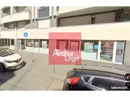 local commercial 102 m² clermont-ferrand
