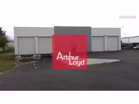 local d'activite 1950 m² clermont ferrand