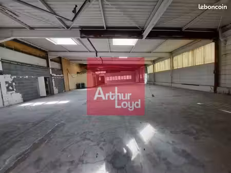 local d'activite 1272 m² clermont-ferrand