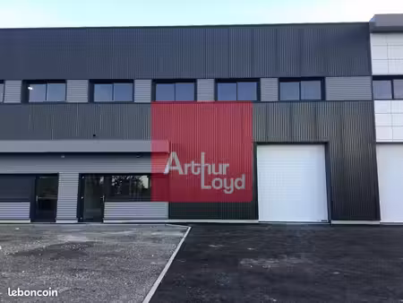 local d'activite 383 m² clermont ferrand