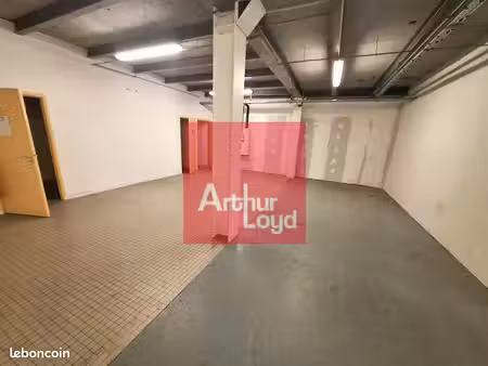 local d'activite 238 m² cournon d'auvergne