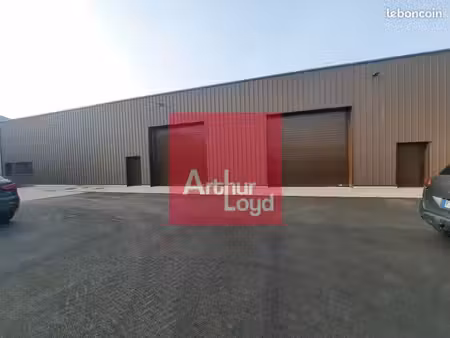 local d'activite 315 m² cournon d'auvergne