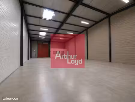 local d'activite 350 m² cournon d'auvergne