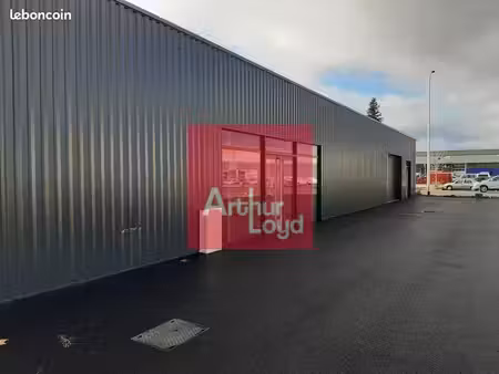 local commercial 420 m² issoire