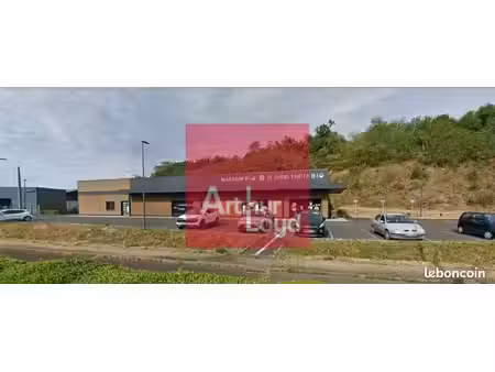 local commercial 750 m² issoire