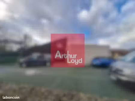 local d'activite 220 m² lezoux
