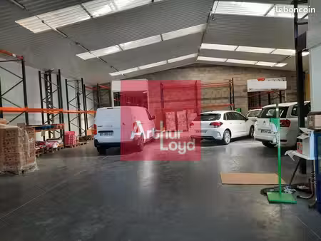 local d'activite 1000 m² riom