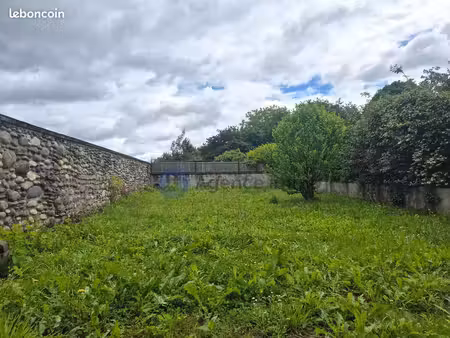 maison de village béarnaise du 17eme siècle  t4 de 96m2 avec petit jardin  garage