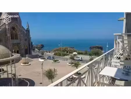 studio vue sur mer idéalement bien placé