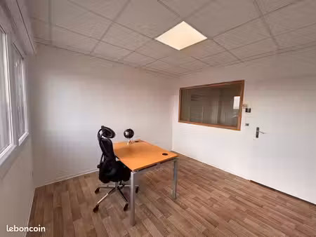 bureau de 12 m²
