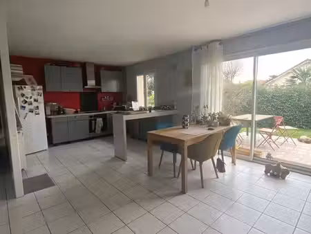 maison f5 idron
