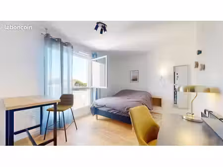 studio 1 pièce 23 m²