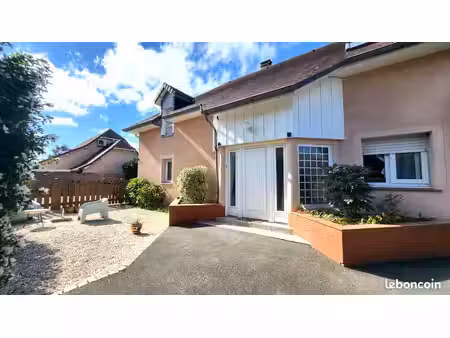 lescar – maison 176 m² + t2 indépendant 35 m²– piscine – 2 garages