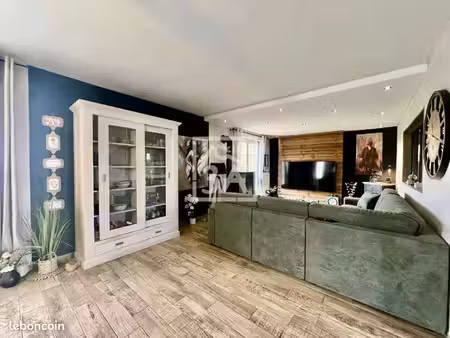 pavillon 8 pièces 182 m²