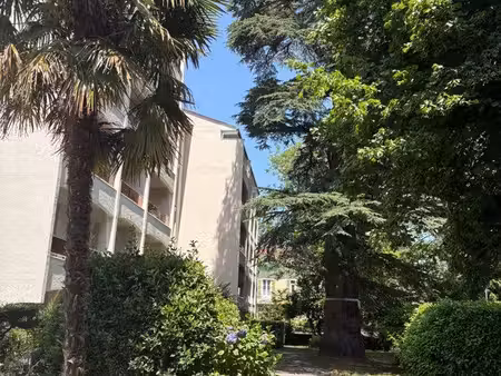 studio 3ème étage avec balcon exposé sud est