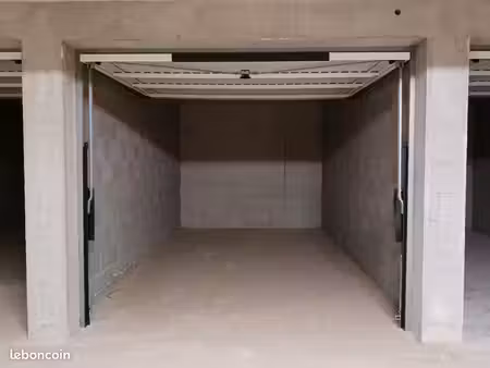 garage en sous-sol résidence neuve
