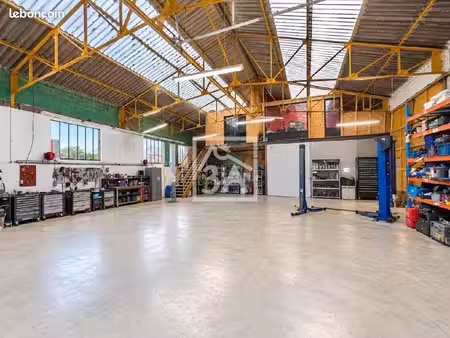 bâtiment 332 m²