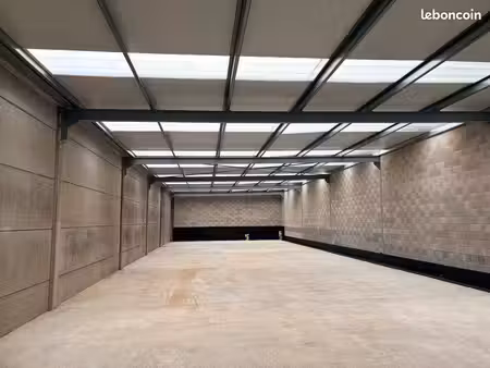 hangar à la location