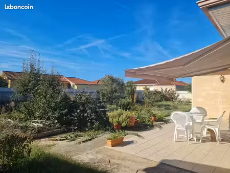 maison plain-pied 106 m² – 3 chambres – 2 garages – séméac