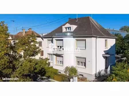 à vendre – maison de ville avec 2 appartements loués et potentiel d’aménagement