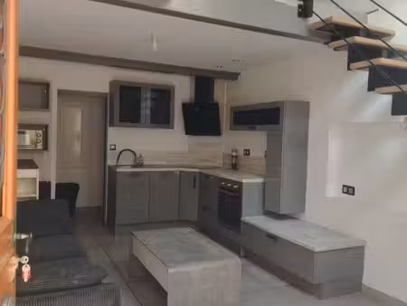 a saisir magnifique studio meublé avec mezzanine