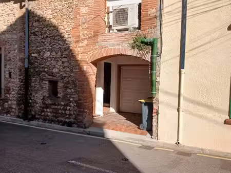 grand studio climatisé avec cour