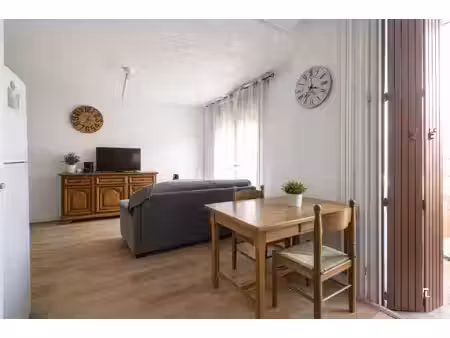 l'évident - appartement t2 de 47 m² - traversant - cave - 13012 saint-barnabé