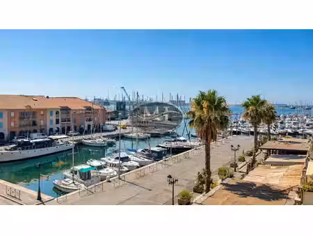 port-de-bouc appartement t3 de 66 55 m2 avec vue mer  rési