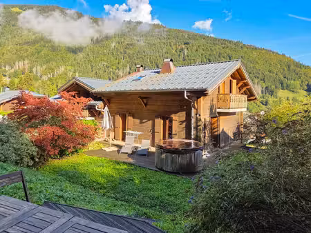 spacieux chalet 4 chambres avec jardin et terrasses à saint-jean-d’aulps