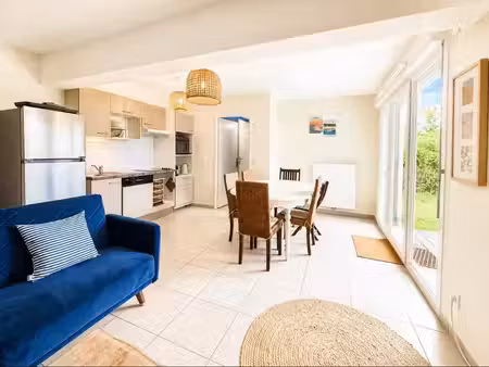 location appartement 3 pièces 61 m² à arès (33740)