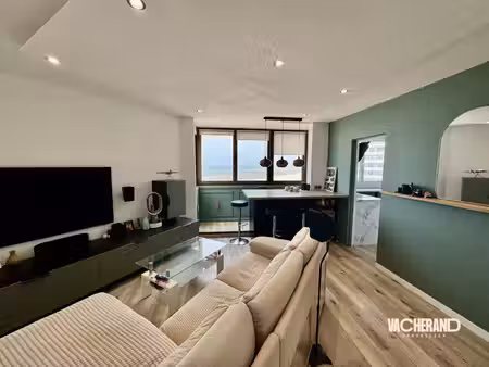 appartement vue mer rénové 65m² deux chambres et emplacement