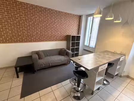 trets centre t2 duplex 35 m2 meublé  orienté sud  au calme